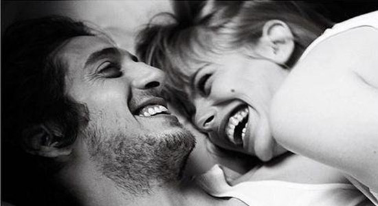 Crafting Captivating Headlines: Your awesome post title goes here Rire Homme Femme Seduction